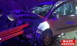 Bariyerlere ok gibi saplandı: 4 Yaralı
