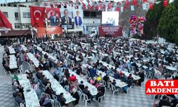 Başkan Böcek, Kadir Gecesi'nde Halkla Buluştu