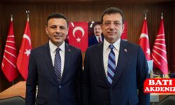 CHP'den İmamoğlu Posterleri İçin Rest: "Daha Fazla Asın"