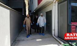 Katlettiği eşiyle günlerce aynı evde kaldı!