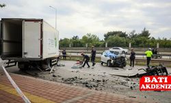 Antalya’da Feci Son: Genç Sürücü Kamyonete Çarptı, Araçta Can Verdi!
