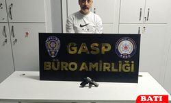 Taksiye Bindi, Şehri Silahla Dolaştırdı: Olay Film Gibi!