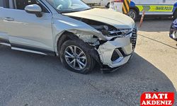 Kumluca’da Kavşakta Kaza: 2 Kişi Yaralandı