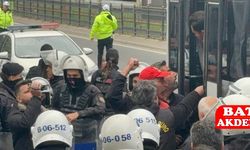 Taksim'e Yürümek İsteyenlere Sert Müdahale:Yüzlerce Gözaltı!