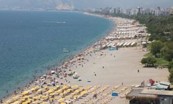 Antalya'da Güneşli ve Sıcak Bir Gün: Yağış Beklenmiyor