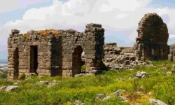 Manavgat’ta Tarihi Eser Operasyonu: Roma’dan Osmanlı’ya Uzanan 3 Dönem Eser Ele Geçti