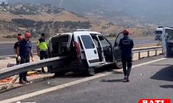 Bariyer Aracı Boydan Boya Delip Geçti: 2 Ölü