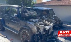 Sarıyer’de Sabotaj Şüphesi: Lüks Cipler Kül Oldu