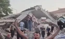 Sındırgı’da bir bina yıkıldı