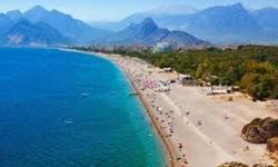 Antalya 4 Ağustos’ta Alev Alev mi, Yoksa Biraz Serinliğe mi Kavuşuyor?