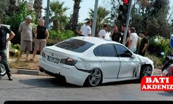 Kaş’ta İki Otomobil Çarpıştı: 1 Yaralı