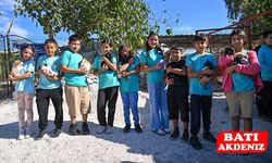 Kumlucalı Öğrencilerden Patili Dostlara Anlamlı Ziyaret