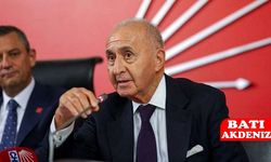 Eski CHP Lideri Hikmet Çetin Zatürre Teşhisiyle Yoğun Bakıma Alındı