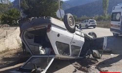 Elmalı’da Takla Atan Araçtan Yaralılar Kurtarıldı