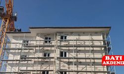 Sosyal Medyada Gündem Oldu: Çatıda Tehlike, Zeminde Mesai