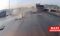 Sollama Hatası Can Pazarı Yarattı: Araç Tıra Çarptı, 6 Yaralı