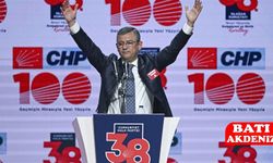 Özgür Özel, 4’üncü Kez CHP Genel Başkanı Seçildi