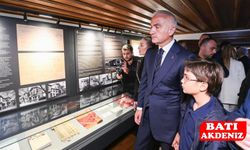 Atatürk'ün Evi yenilenen yüzüyle ziyarete açıldı