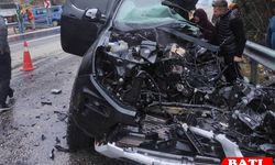 Finike’de Trafik Kazası: 2 Yaralı