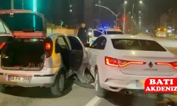 Alkollü Sürücü Makam Aracına Çarptı!