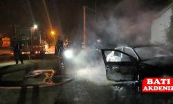 Antalya’da Park Halindeki Araç Alev Topuna Döndü