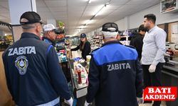 Antalya’da Kaçak Depoda Bozuk Gıda Operasyonu