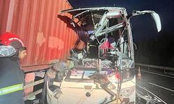 Yolcu Otobüsü TIRA Arkadan Çarptı: 7 Ölü, 10+ Yaralı