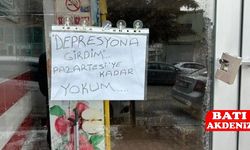 Esnafın Dükkâna Astığı Not: “Depresyona Girdim, Pazartesiye Kadar Yokum”