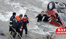 Otomobil Yeşilırmak’a Uçtu: Anne ve Kızı Kurtarıldı