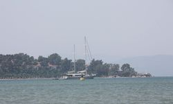 Marmaris Açıklarında Sürüklenen Katamarandaki 2 Kişi Kurtarıldı