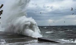 Meteoroloji’den Ege ve Batı Kesimler İçin Fırtına ve Sağanak Uyarısı