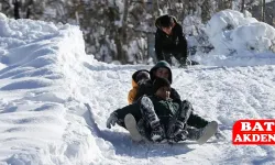 Yoğun Kar Yağışı Eğitimi Durdurdu: 8 İlde Okullar Tatil