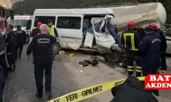 Burdur Feci Trafik Kazası! İşçi Servisi Tırla Çarpıştı, 7 Kişi Hayatını Kaybetti