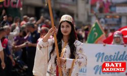 Kumluca Tarım ve Seracılık Festivali kapsamında Temsili Yörük Göçü yapıldı