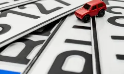 Plaka karmaşasına son! Hatalı plakalar ücretsiz değiştirilecek