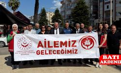 Kumluca’da Milli Aile Haftası İçin Farkındalık Yürüyüşü Düzenlendi