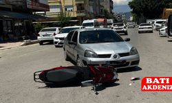 Kumluca'da Korkutan Kaza: Otomobil ile Motosiklet Çarpıştı!