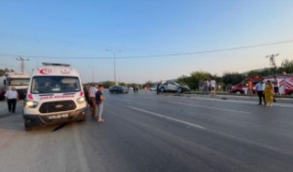 KAHRAMANMARAŞ - İki otomobilin çarpıştığı kazada 6 kişi yaralandı