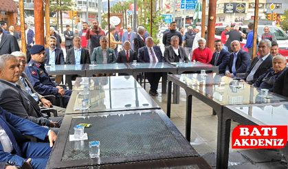Kumluca'da Bayramlaşma töreni düzenlendi