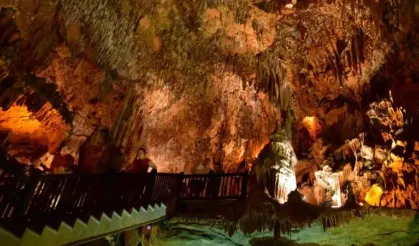 Antalya’da Mağara Turizmi Yükselişte