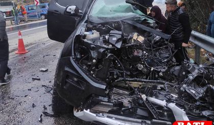 Finike’de Trafik Kazası: 2 Yaralı