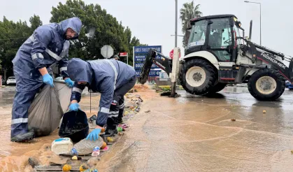 Antalya ekipleri şiddetli yağış ve rüzgara karşı teyakkuzda