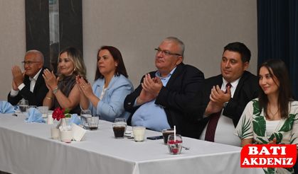 Kumluca Adliyesi'nde Duygusal Veda: Tayin Olan Hâkim, Savcı ve Personele Plaketle Uğurlama