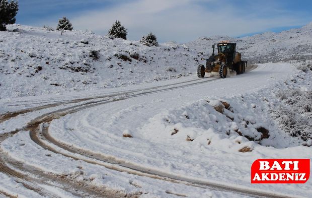 Antalya’dan Kartpostallık Kar Manzaraları