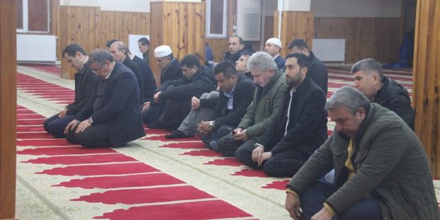 Mersin'de, depremde vefat edenler için Kur'an-ı Kerim okutuldu