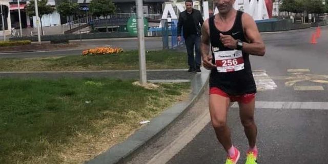 Manisalı şampiyon atlet Antalya'da yine kürsü yaptı