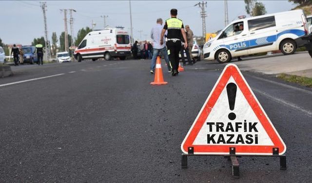 Kumluca'da trafik kazasında 1 kişi öldü, 2 kişi yaralandı