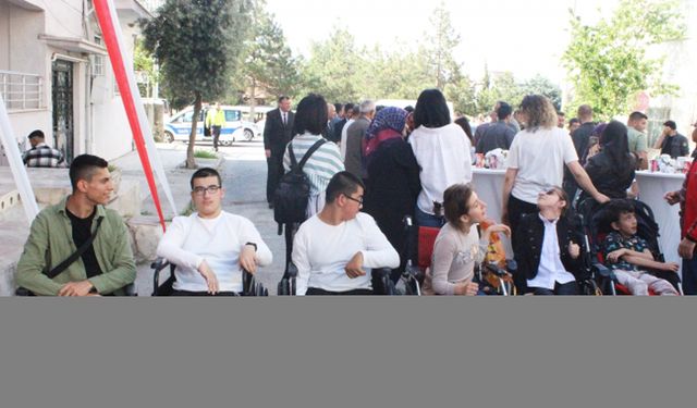 Burdur'da açılan "Engelsiz İş Atölyesi"nde kurs alan engellilere istihdam sağlanacak