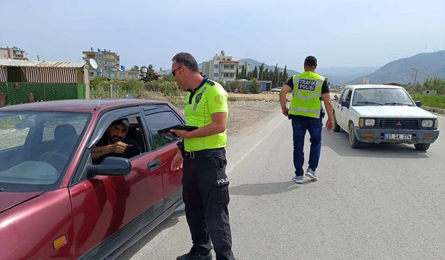 Samandağ'da trafik denetiminde 6 sürücüye ceza uygulandı