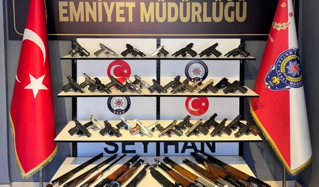 Adana'da operasyon ve denetimlerde 43 ruhsatsız silah ele geçirildi